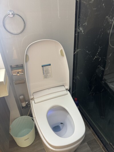 ไฮฟ์ ตากสิน / Hive Taksin