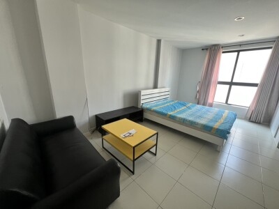 เดอะ เซ็นเตอร์ คอนโดมิเนียม / The Center Condominium