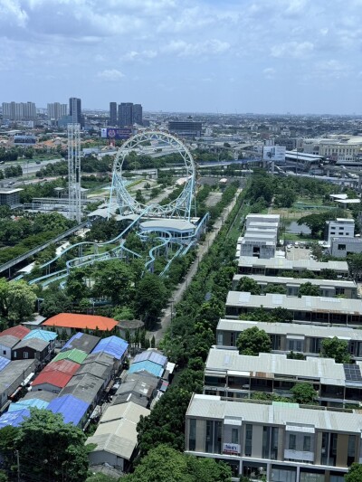 บลอสซั่ม คอนโด แอท แฟชั่น บียอนด์ / Blossom Condo @Fashion Beyond