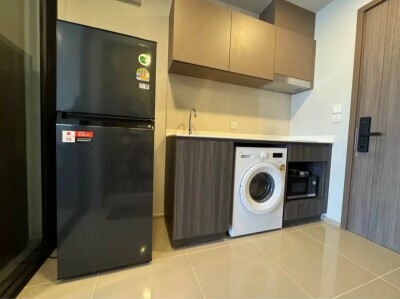 ไลฟ์ พหล - ลาดพร้าว / Life Phahon - Ladprao