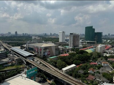 ไลฟ์ พหล - ลาดพร้าว / Life Phahon - Ladprao